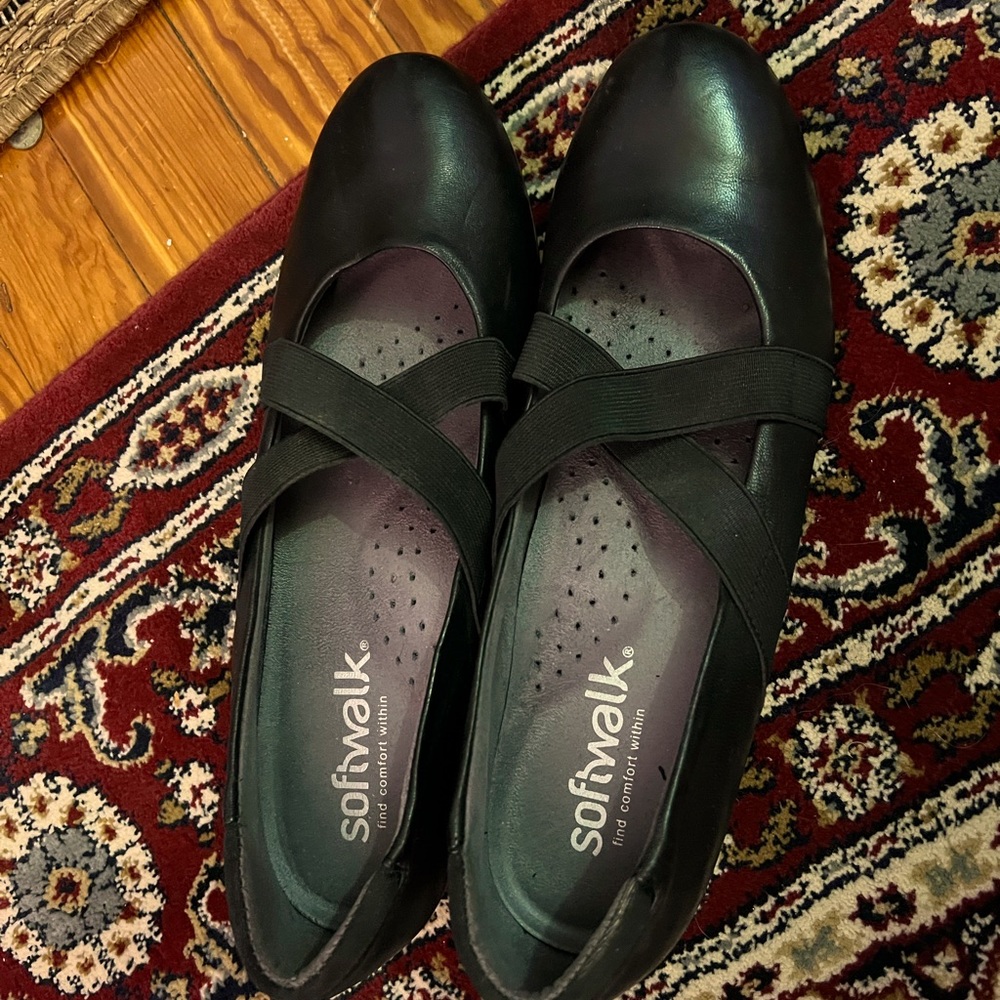 Black Softwalk Mary Janes 9.5